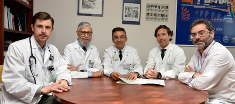 de izquierda a derecha, los doctores Antonio García Ríos, Francisco Pérez Jiménez, José López Miranda, Pablo Pérez y Javier Delgado
